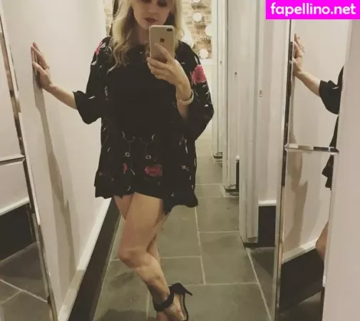 Tina O Brien OnlyFans Thumbnail #9DyOfFIzeX