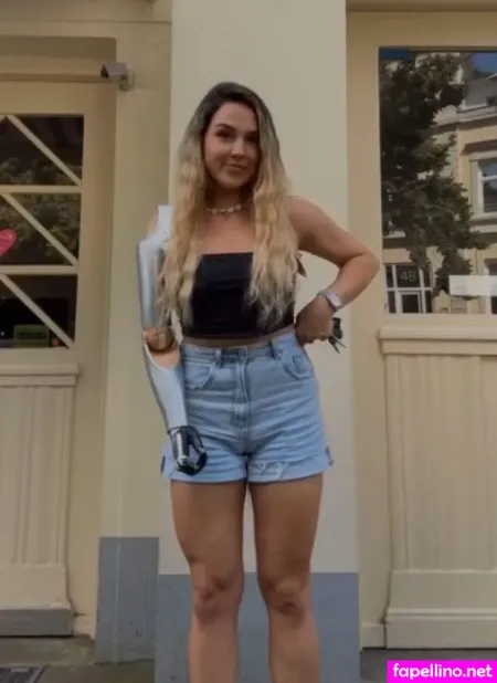 Tina Rhl OnlyFans Thumbnail #8QxatUR9MO