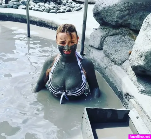 Tina Ruland OnlyFans Thumbnail #k0VyxGj56n