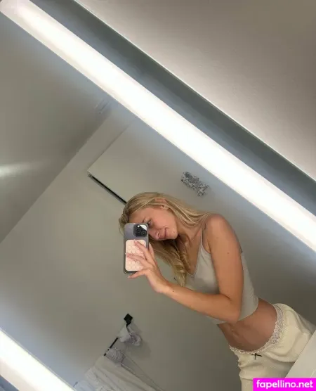 Tinabellee OnlyFans Thumbnail #Kb5I93wk2Q