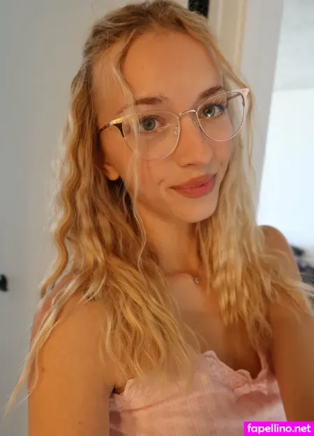 Tinabellee OnlyFans Thumbnail #dlS5lCM7a6