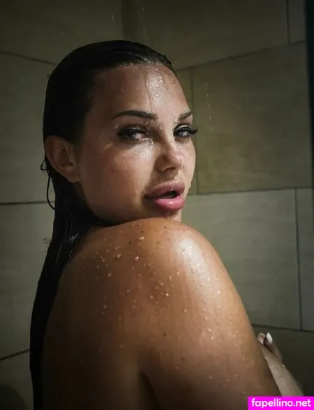 Tinabulos OnlyFans Thumbnail #3iWWjV8iCD