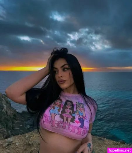 Tinachrisssss 1 OnlyFans Thumbnail #pOqVdqIbAq