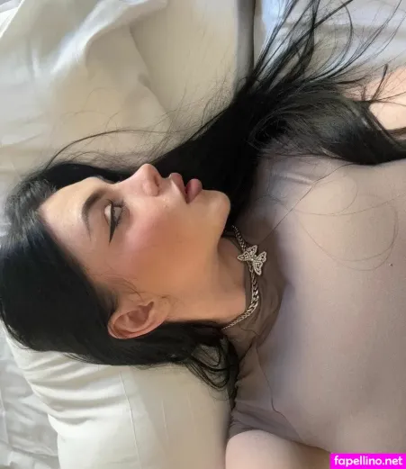Tinachrisssss 1 OnlyFans Thumbnail #tH9SECAj1E