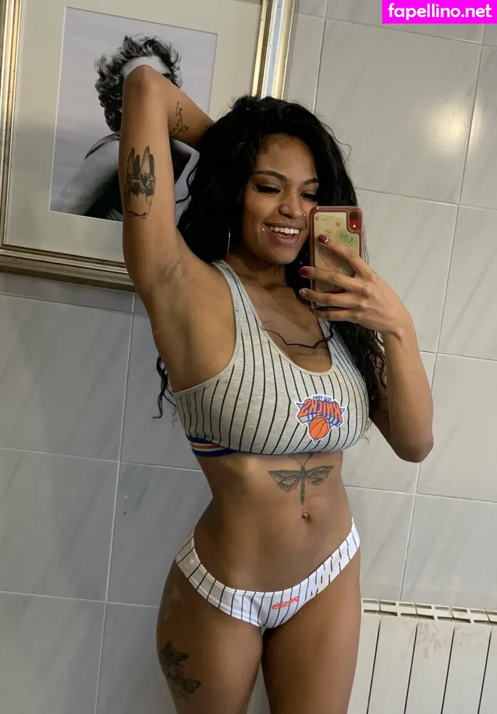 tinafire, tinafireoficial Nude Leaked OnlyFans Photo #7mCHTNNav0