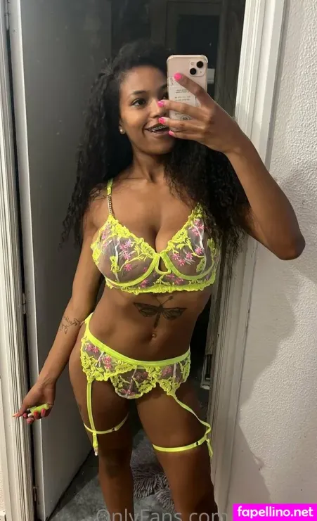 Tinafirexxx OnlyFans Thumbnail #6aaW7QA5o0