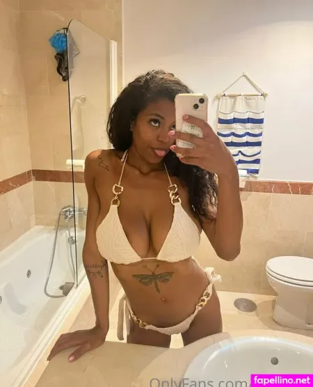 Tinafirexxx OnlyFans Thumbnail #AgwS6LF4WR