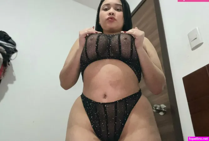 Tinasmallsfree OnlyFans Thumbnail #0aOXyy3wM8