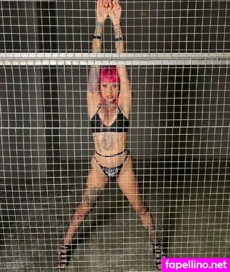 Tinasmallsfree OnlyFans Thumbnail #8WDfB3wuVn