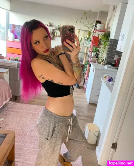 Tinasmallsfree OnlyFans Thumbnail #s9AUxBwmwM