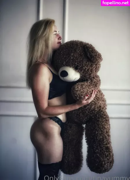 Tinayummy OnlyFans Thumbnail #HRSRBHgWMX