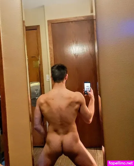 Tindertom Main Profile Photo