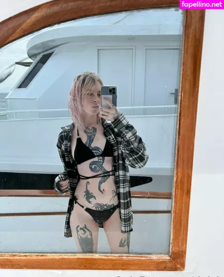 Tinich OnlyFans Thumbnail #79xwG9Kao4