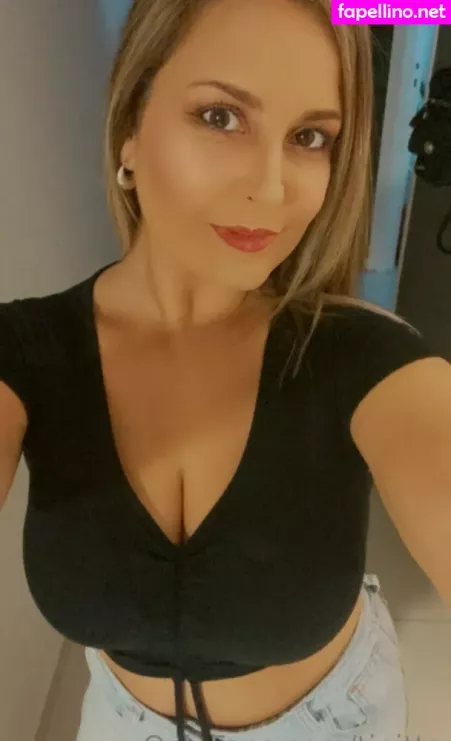 Tinitta OnlyFans Thumbnail #ubb0N75ViB