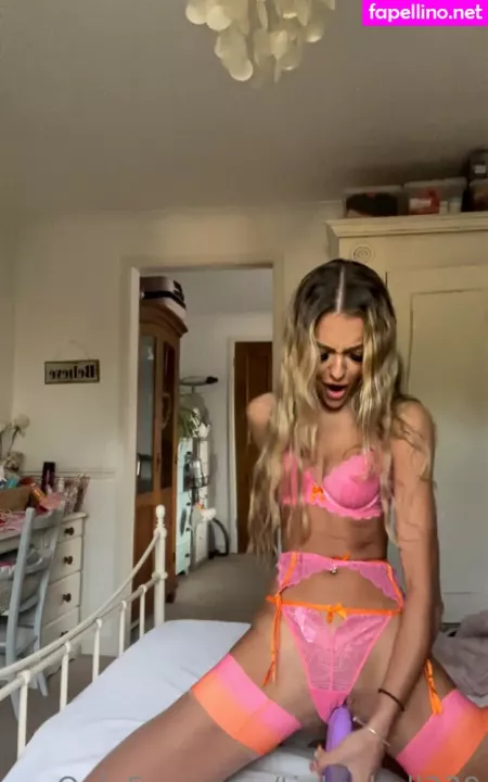 Tinkerbell230 OnlyFans Thumbnail #OI5WOMyoWk