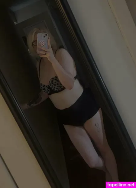 Tinkerbelltiff OnlyFans Thumbnail #XxNGLg0wka