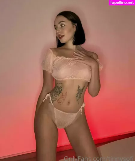 Tinnysofi OnlyFans Thumbnail #j4V02X3muG