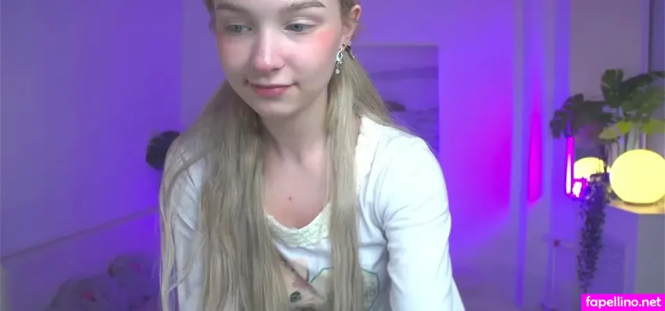 Tiny Flame OnlyFans Thumbnail #9opwnVMqkU