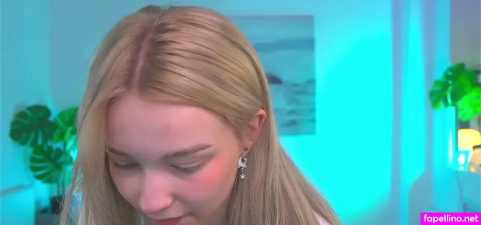 Tiny Flame OnlyFans Thumbnail #E95zSWFkxI