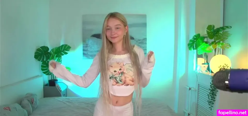 Tiny Flame OnlyFans Thumbnail #Y8eZjqE3IJ