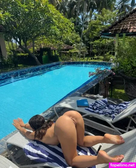 Tiny Hole Main Profile Photo