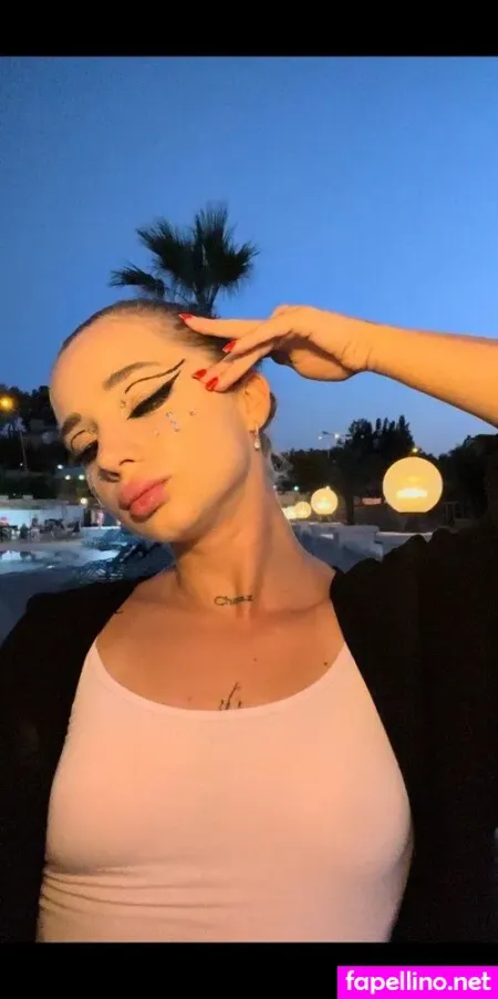 Tiny Loly OnlyFans Thumbnail #A10Kc8so6J