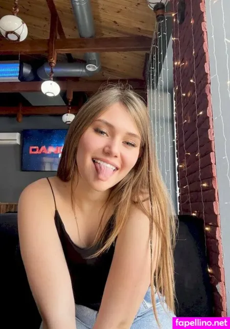 Tiny Mishel OnlyFans Thumbnail #sM6qN7Fidi