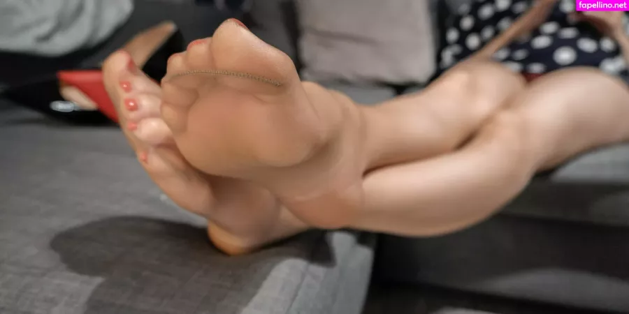 Tiny Nylon Feet OnlyFans Thumbnail #5jIQ74fUvb