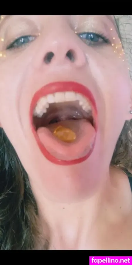 Tiny Uvula OnlyFans Thumbnail #0pfO2FDOhI