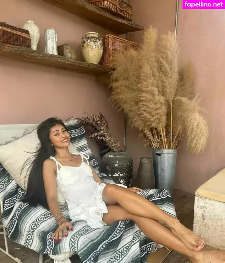 Tinyalinaa OnlyFans Thumbnail #RH4IOzpQVo