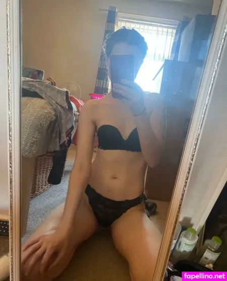 Tinybo0bs OnlyFans Thumbnail #4nfy7EwFXy