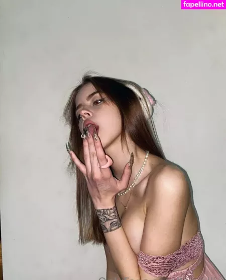 Tinyellie OnlyFans Thumbnail #gWU3AQmUkA