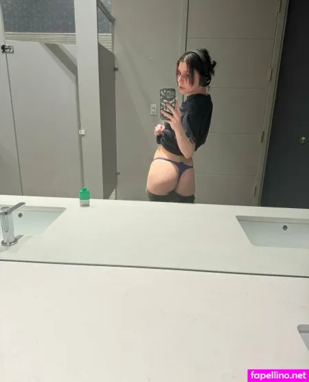 Tinyfaerieee OnlyFans Thumbnail #1M9H10LmN3