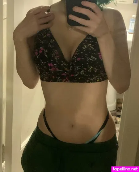 Tinyfaerieee OnlyFans Thumbnail #pNNvwIEwja