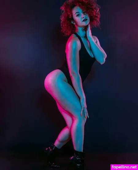 Tinygirlbigshow Main Profile Photo