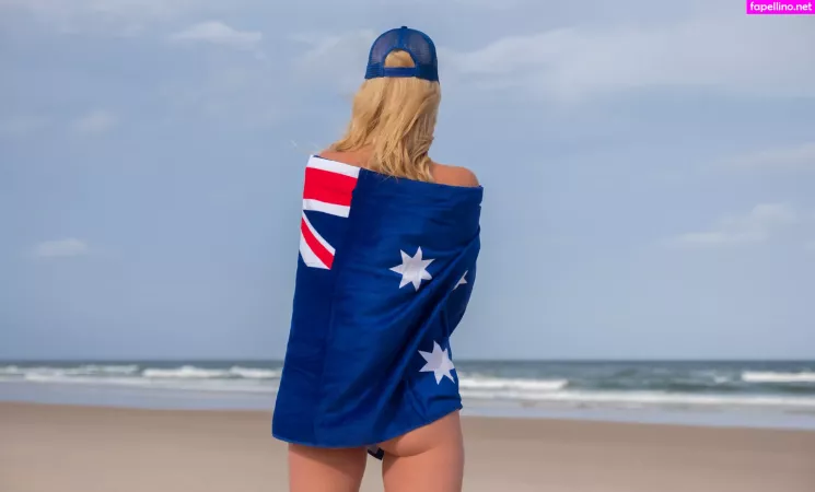 Tinyhini OnlyFans Thumbnail #XGWGej5mPF