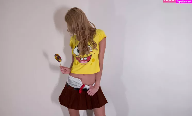 Tinyhini OnlyFans Thumbnail #hJfG1yY4Sb