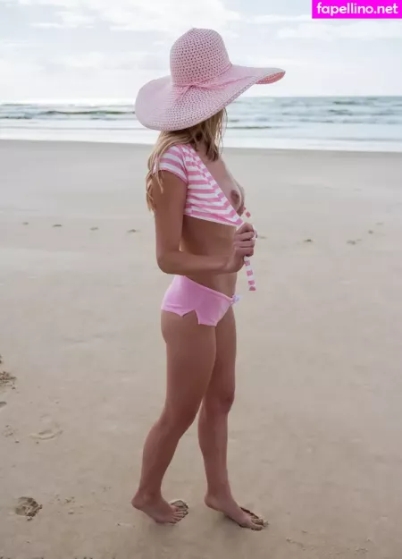 Tinyhini OnlyFans Thumbnail #koB6l5MkVw