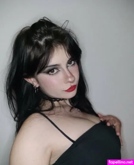 Tinyjullesssss OnlyFans Thumbnail #2GevQCod5z