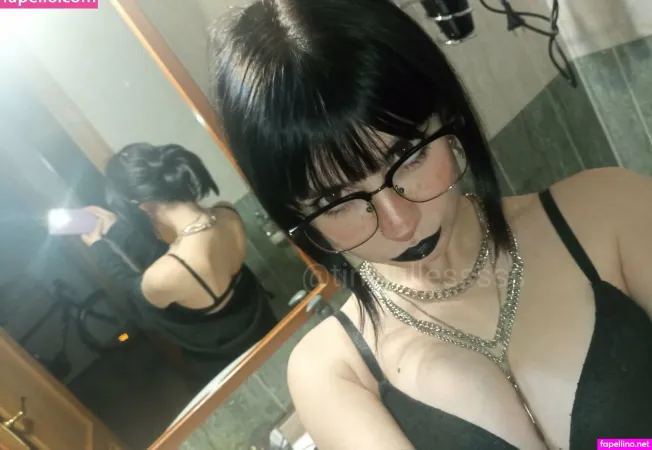 Tinyjullesssss OnlyFans Thumbnail #ZE0VOsu581