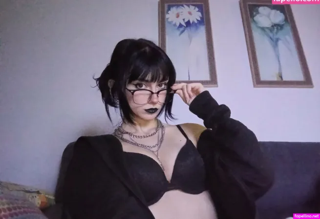 Tinyjullesssss OnlyFans Thumbnail #fNCrJYUQjE