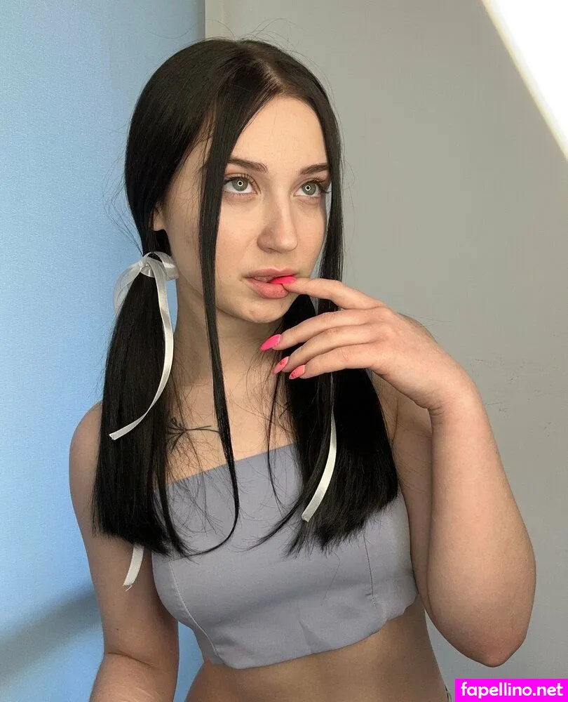 tinylia, tinyliatv Nude Leaked OnlyFans Photo #8pCbe7RnSu