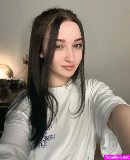 Tinylia OnlyFans Thumbnail #B4ioIcrjg0