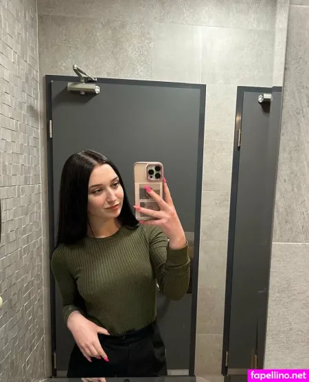 Tinylia OnlyFans Thumbnail #Xk52GrMYI8