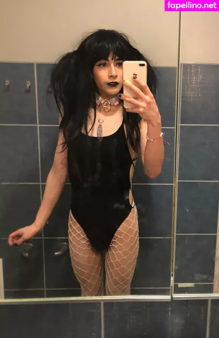 Tinysexilexi666 OnlyFans Thumbnail #uuHITYA7xO