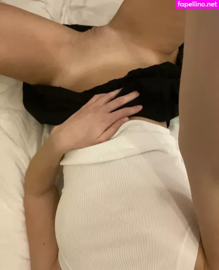 Tinywaistemma OnlyFans Thumbnail #FakNYLdGk7