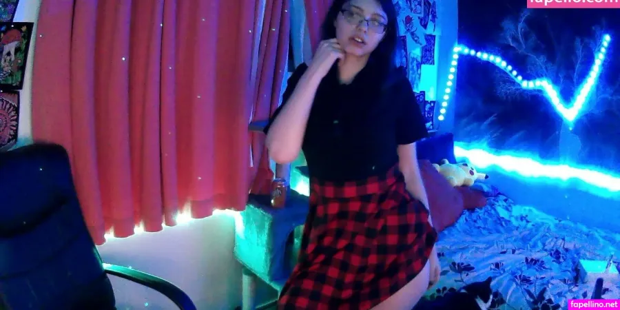 Titaniaxscarlet OnlyFans Thumbnail #JH5GuwNdGh