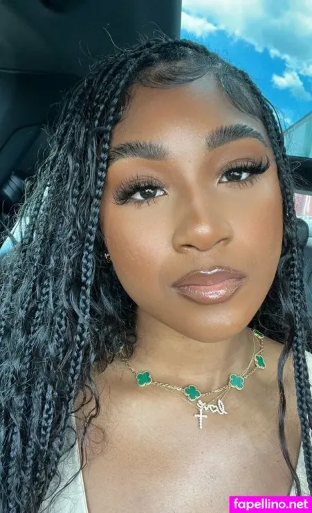 Titaylor OnlyFans Thumbnail #Q5ORBiot21