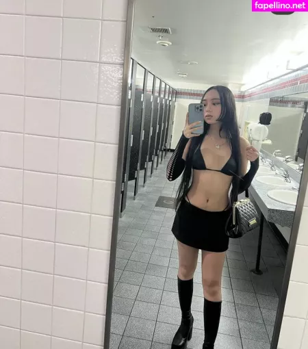 Titknee OnlyFans Thumbnail #RYCDa5yggQ