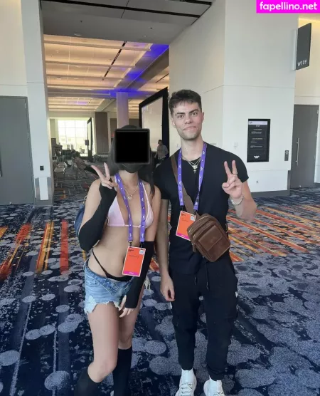 Titknee OnlyFans Thumbnail #qsWRconGoa